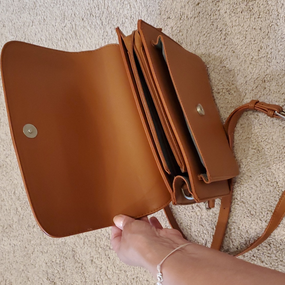 Pixie Mood Elegant Tan Crossbody Bag - Picture 6 of 8